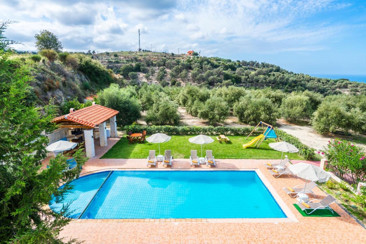 Villa Laga With Pool, 300M To Taverns, Childrens Area, Bbq! Kirianna Exterior photo